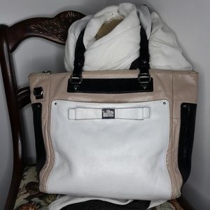 ▪ Badgley Mischka ▪